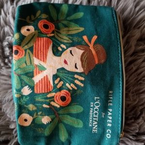 Makeup pouch/accessory pouch